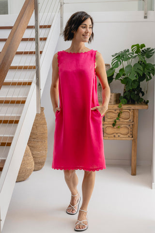 SCALLOP EDGE SHIFT DRESS PINK